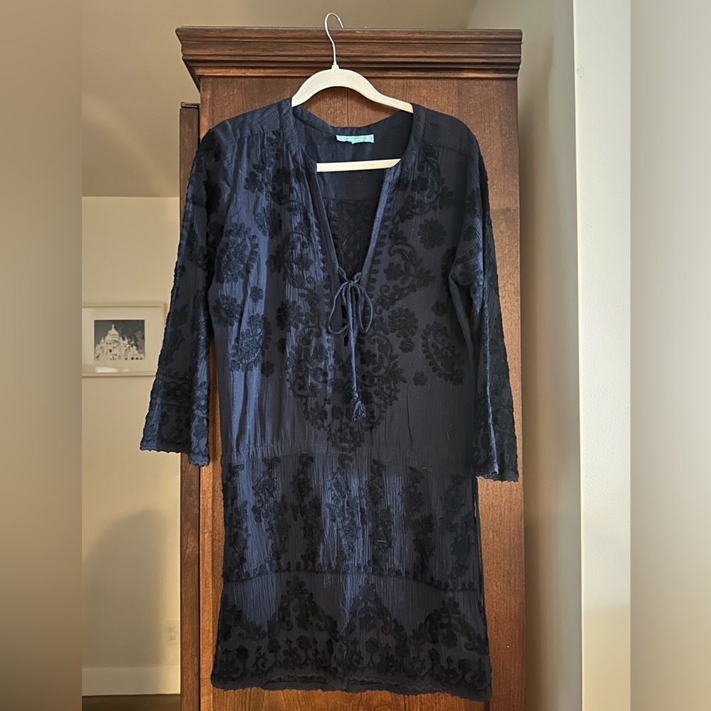 Melissa Obadash Embroidered Dress
Size M

Bust - 39.5” / Waist - 34.5” / L - 36”